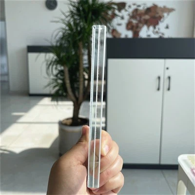 Киселинно гравирано ламинирано стъкло